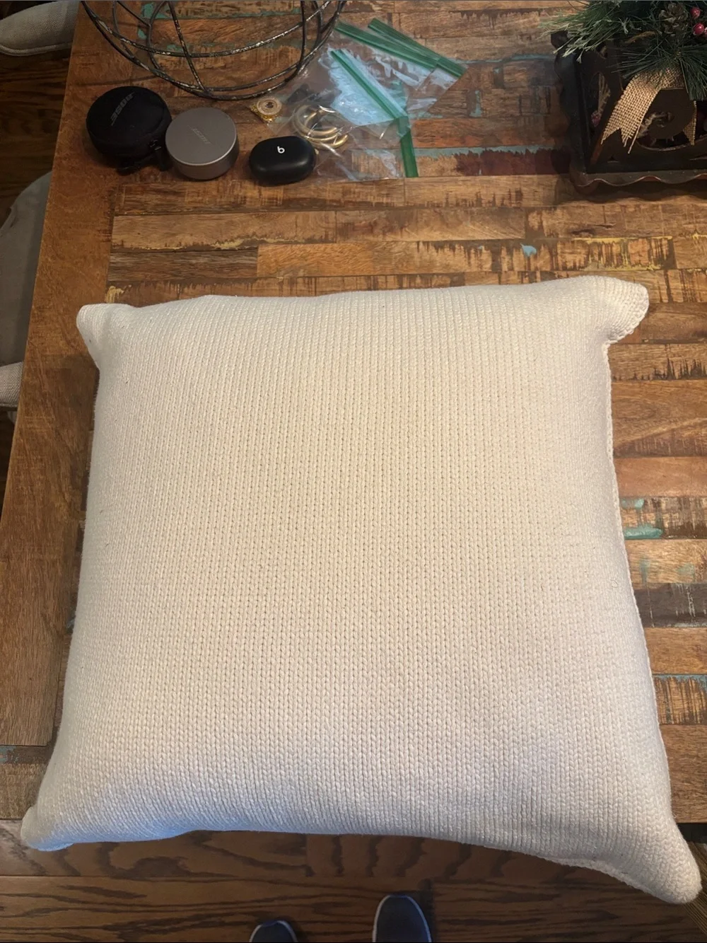 Pottery Barn 20x20 Cream Cableknit Cover with Feather Insert Brand New MSRP $90